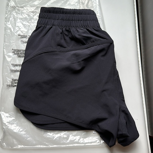 Stori Challenge Short 2.5” Onyx 4 NWT - Picture 2 of 6